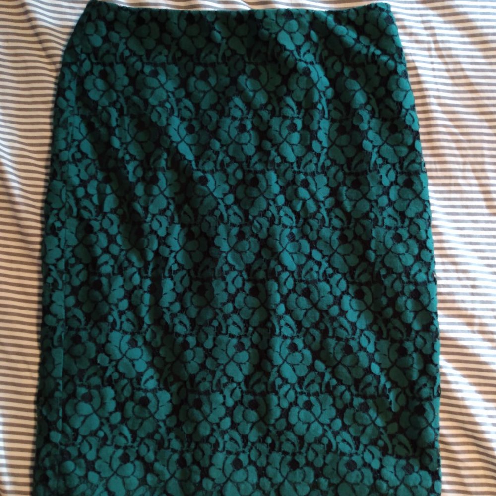 Green Lace Pencil Skirt